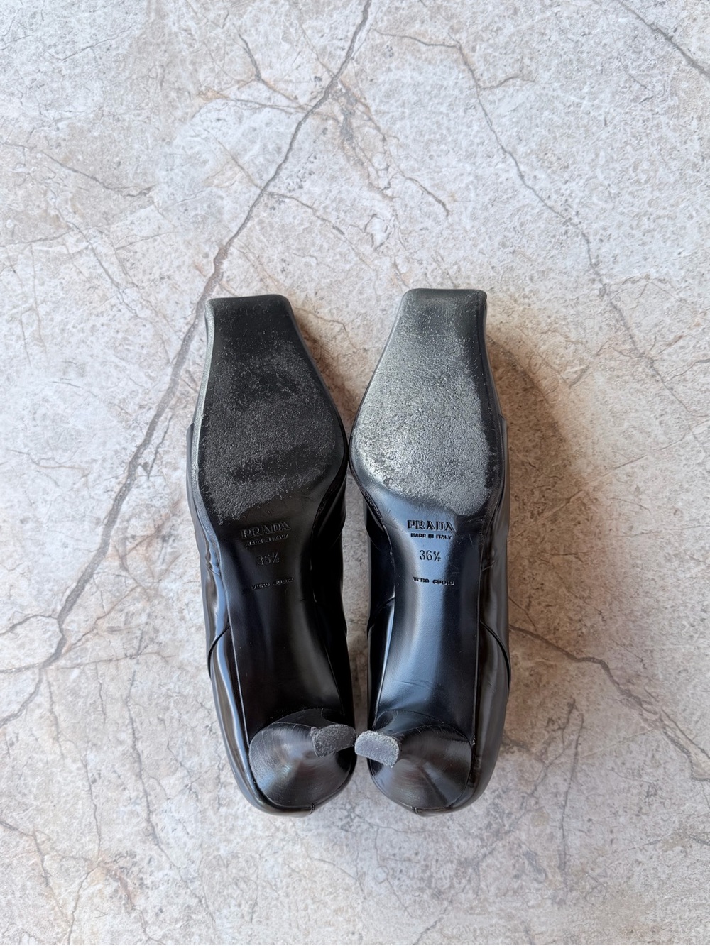 Archival PRADA F/W 1999 Black Patent Leather Square Toe Center Seam Heels Pumps - Picture 10 of 11